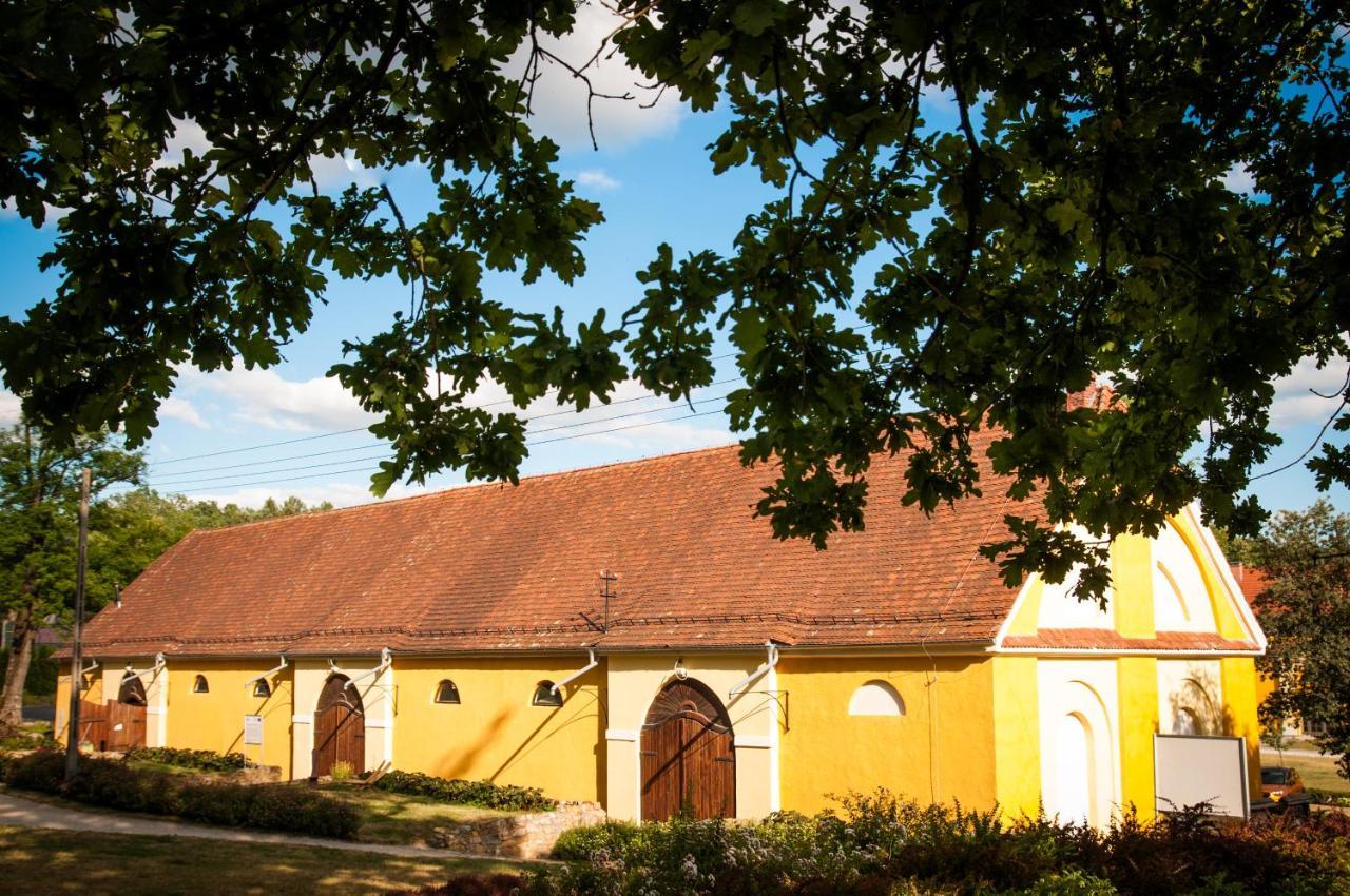 Apartamenty Ornamental Farm Bukowiec Bukowiec  Exterior foto